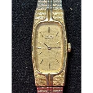Vintage‎ Seiko Watch Womens 13mm Gold Tone 2120-6319 Needs Battery Japan Movt